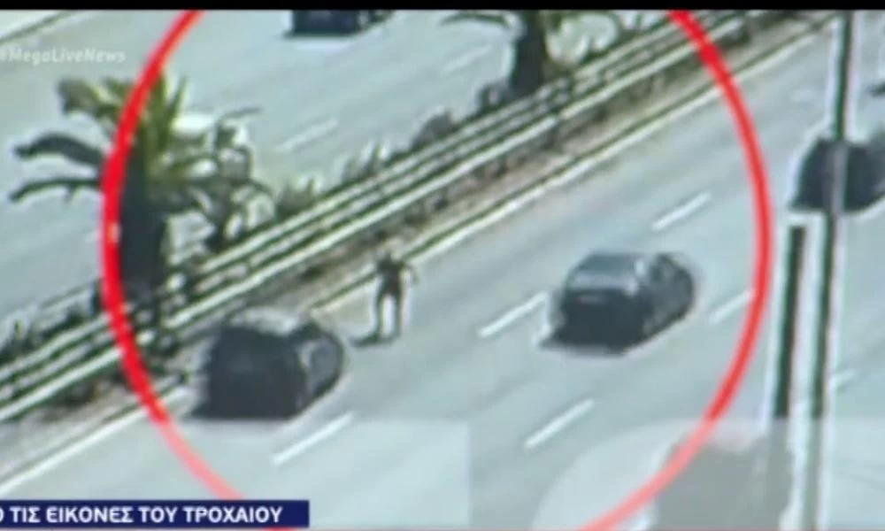 Σοκαριστικό τροχαίο στη Συγγρού: Διερχόμενο όχημα κτύπησε πεζό